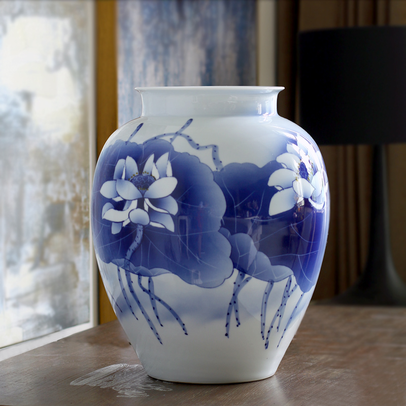 Hand made lotus large blue and white porcelain vase, jingdezhen ceramic furnishing articles, the sitting room is the study of new Chinese style antique porcelain desktop