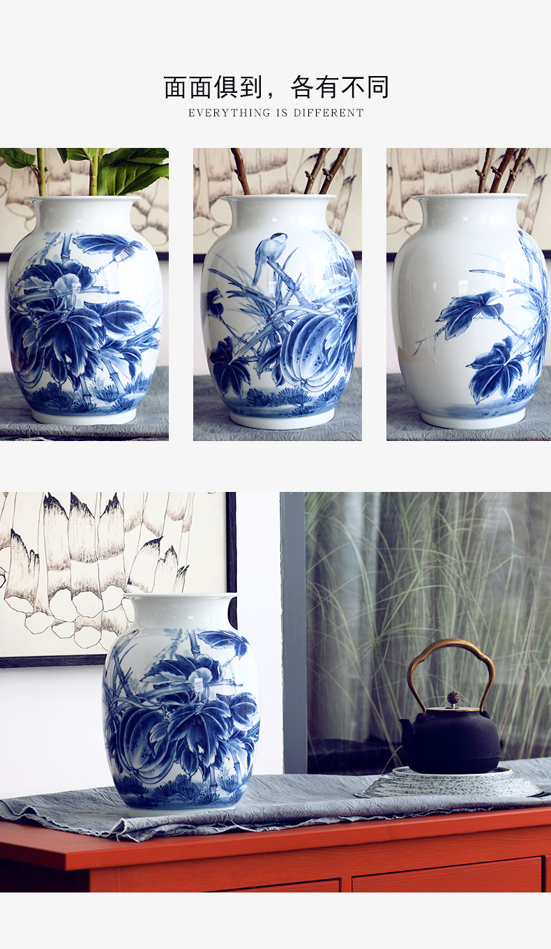 On the smell of finches jingdezhen blue and white porcelain vases, ceramic furnishing articles clear soup WoGuo new Chinese style villa living room decoration