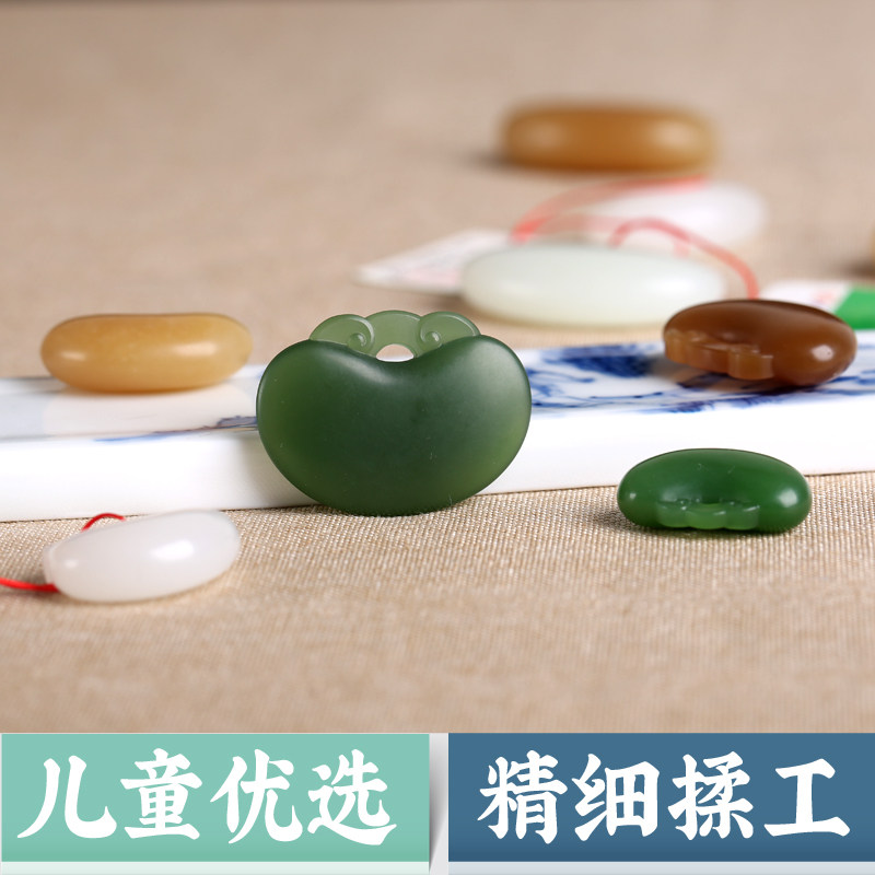 Jade-moisturizing one pint and Tian Yubao lock the small and ruyi lock the peace lock master's work a little bit and Tian Yuyu