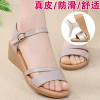 Летние сандалии, обувь, нескользящие туфли для матери, коллекция 2023, из натуральной кожи, для среднего возраста, мягкая подошва