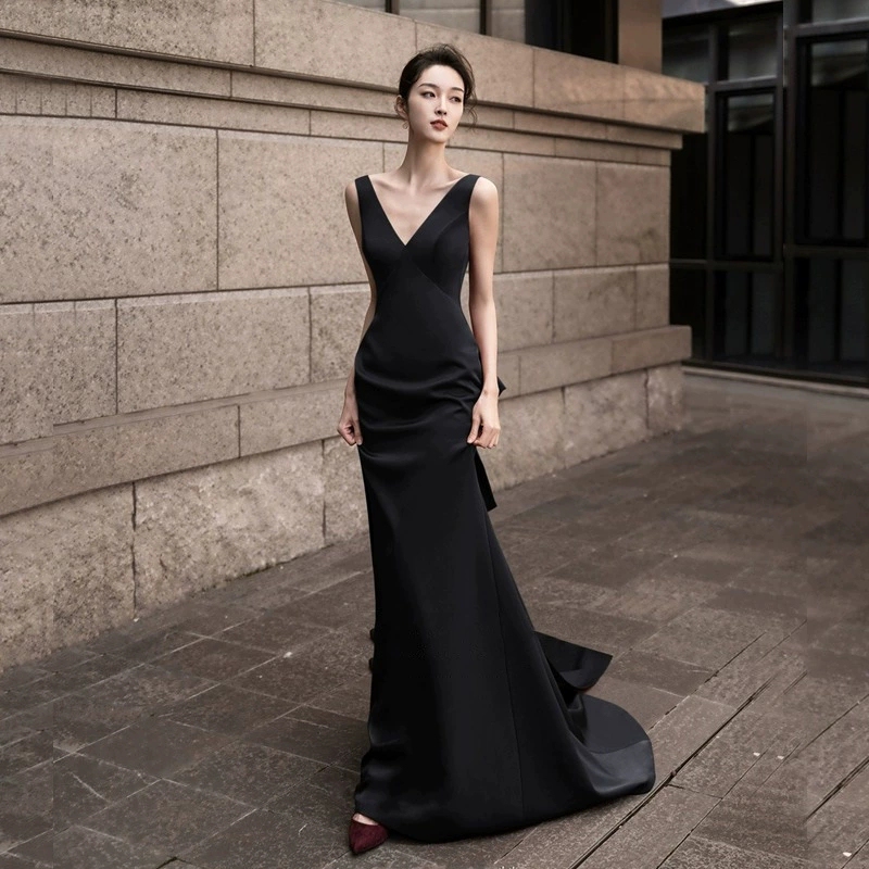 2026 New Style V Neck Backless Black Evening Dress Accessible Luxury Niche Socialite Elegant Slim Fishtail Banquet Dress