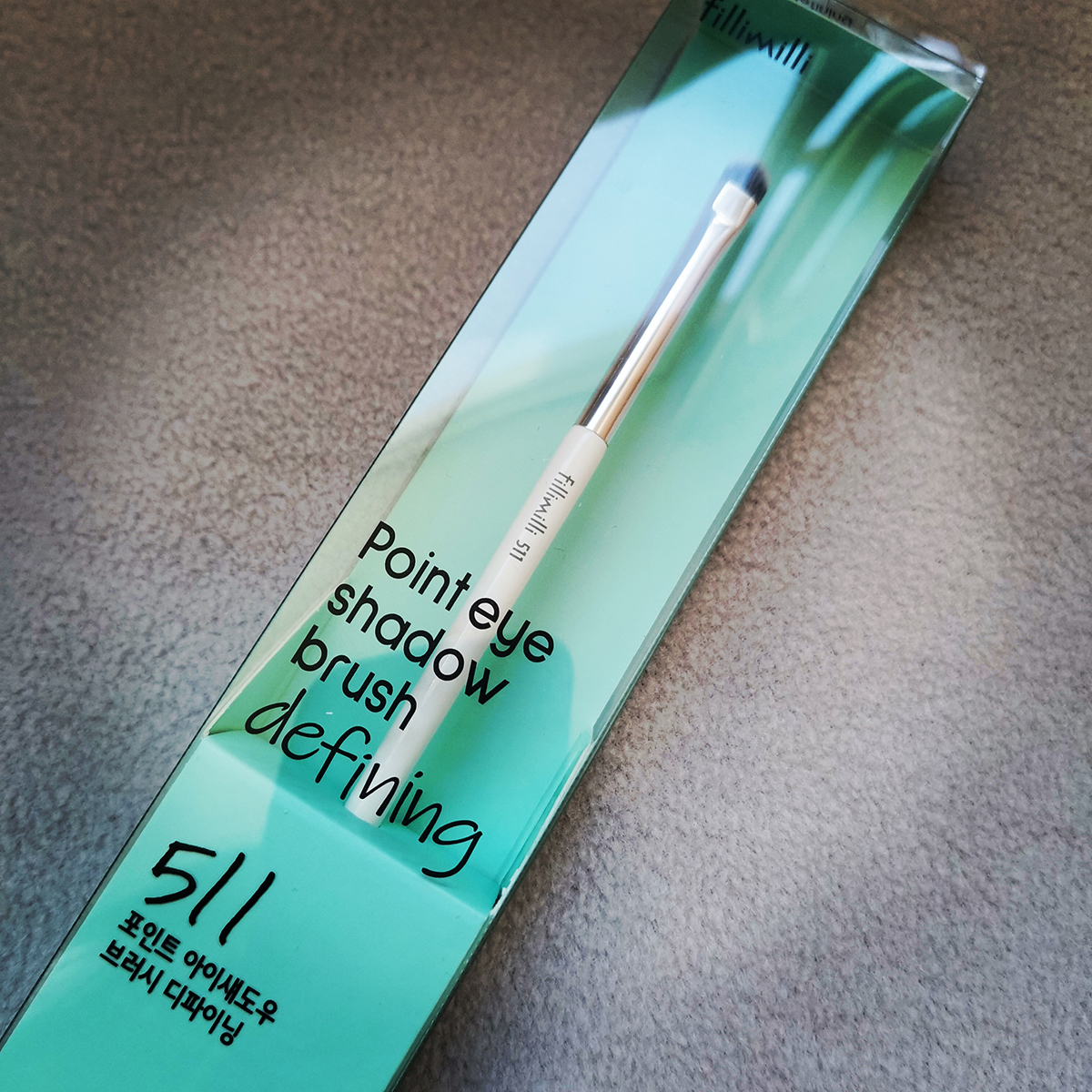 Wang Fei fei recommends the same model South Korean fillimilli511 sleeper eye shadow brush eye make-up brush 822 powder bottom brush