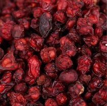 Tongrentang raw material origin Schisandra chinensis Changbai Mountain fresh wild Schisandra chinensis granules 500g super oil seed soak