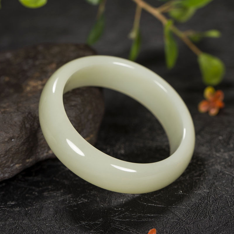 Natural Xinjiang hetian jade green white jade bracelet female jade bracelet suet jade bracelet bracelet hand decoration certificate