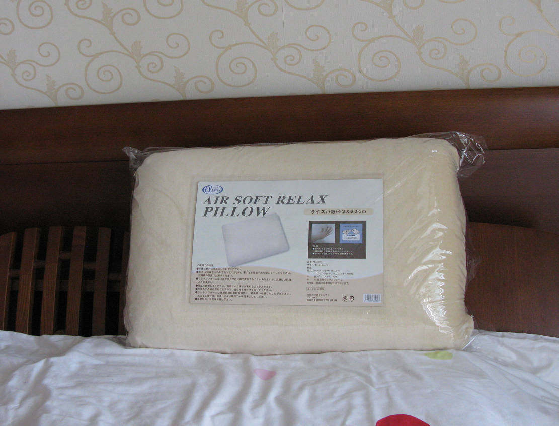 Foreign trade new T C blended original single exported to Japan slow rebound memory cervical pillow latex sponge pillow