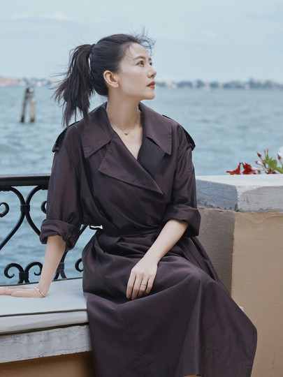 [Same Style as Gao Yuanyuan] Edition Autumn New Brown Coffee Color Silk Cotton Lightweight Trench Coat Ebd3Trc005