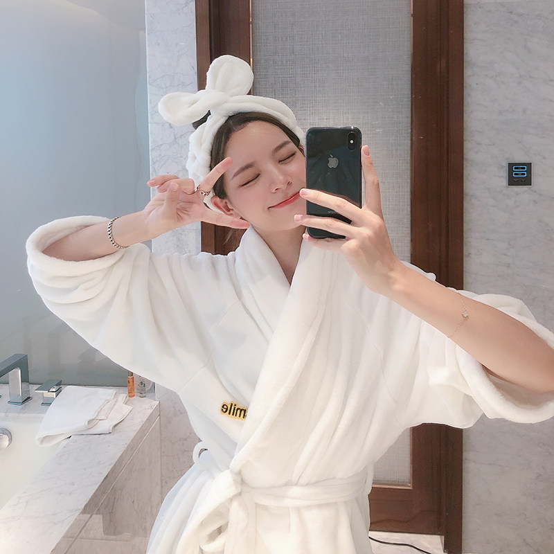 Nightgown women's autumn and winter long version ins wind smile pajamas flannel nightgown bathrobe Yupao thickened warm home clothes