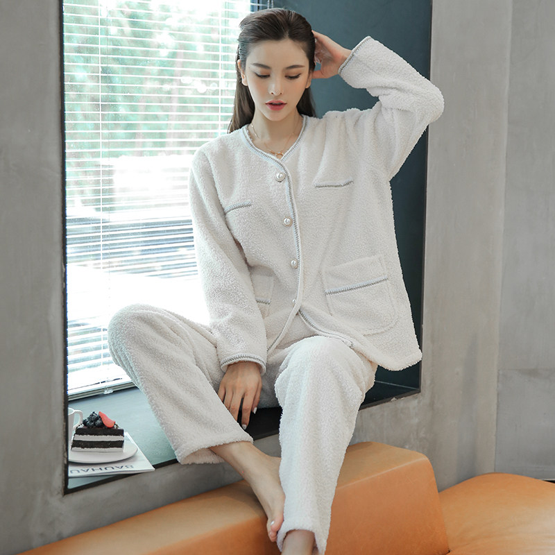 2022 new coral fleece pajamas women's autumn and winter models upgrade flannel home wear pajamas autumn and winter women can wear outside