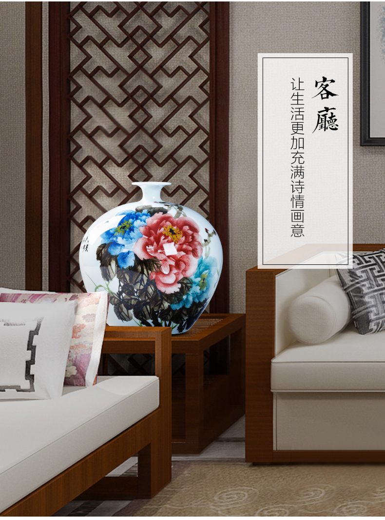 Jingdezhen porcelain furnishing articles ceramic hand - made Chinese blue and white porcelain vase household living room TV cabinet flower decorations