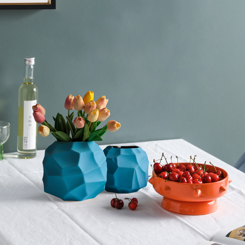 Blue flower bottle ceramic creative northern wind flower arrangement sitting room decoration I and contracted household dry flower adornment furnishing articles