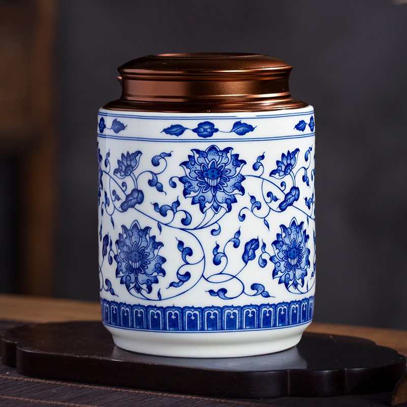 Blue and white porcelain of jingdezhen ceramics half jins of household seal loose tea caddy fixings seal mouldproof moistureproof storage tank