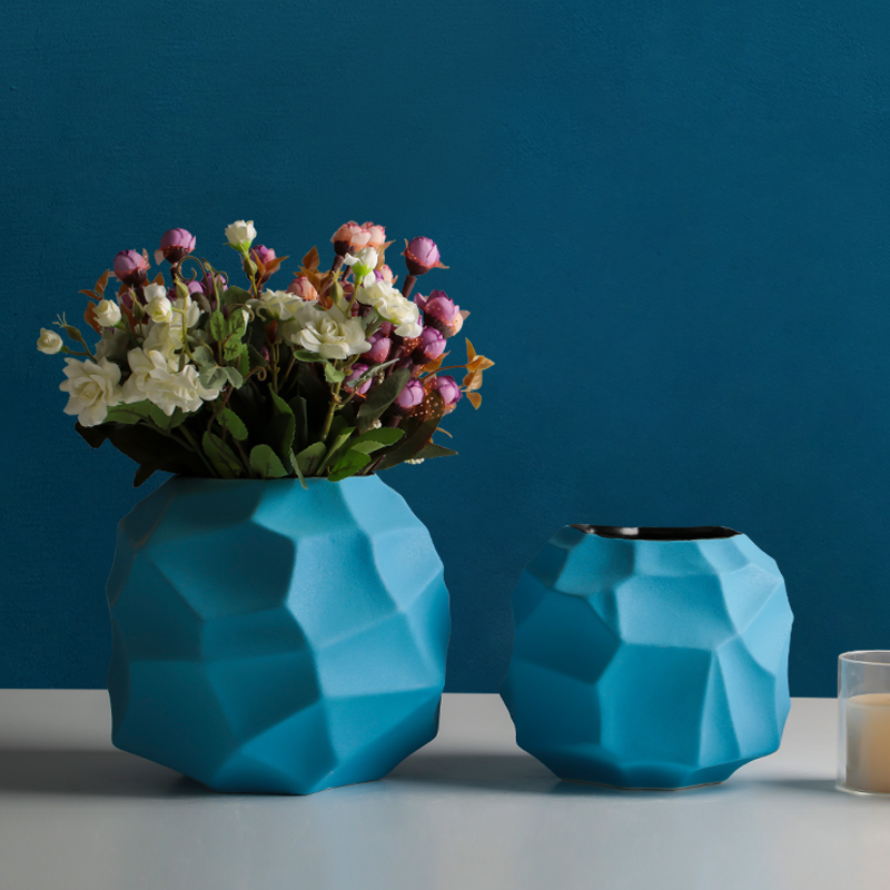 Blue flower bottle ceramic creative northern wind flower arrangement sitting room decoration I and contracted household dry flower adornment furnishing articles