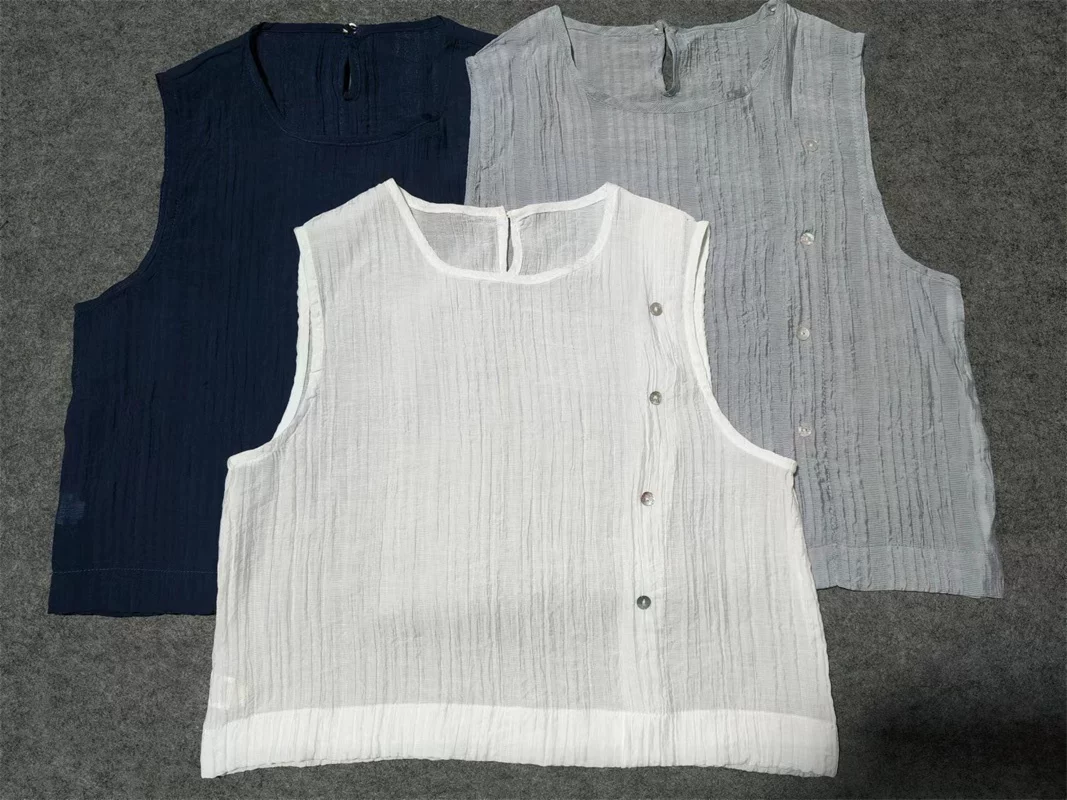 Thin cool summer tank top, vest sleevless with a round collar