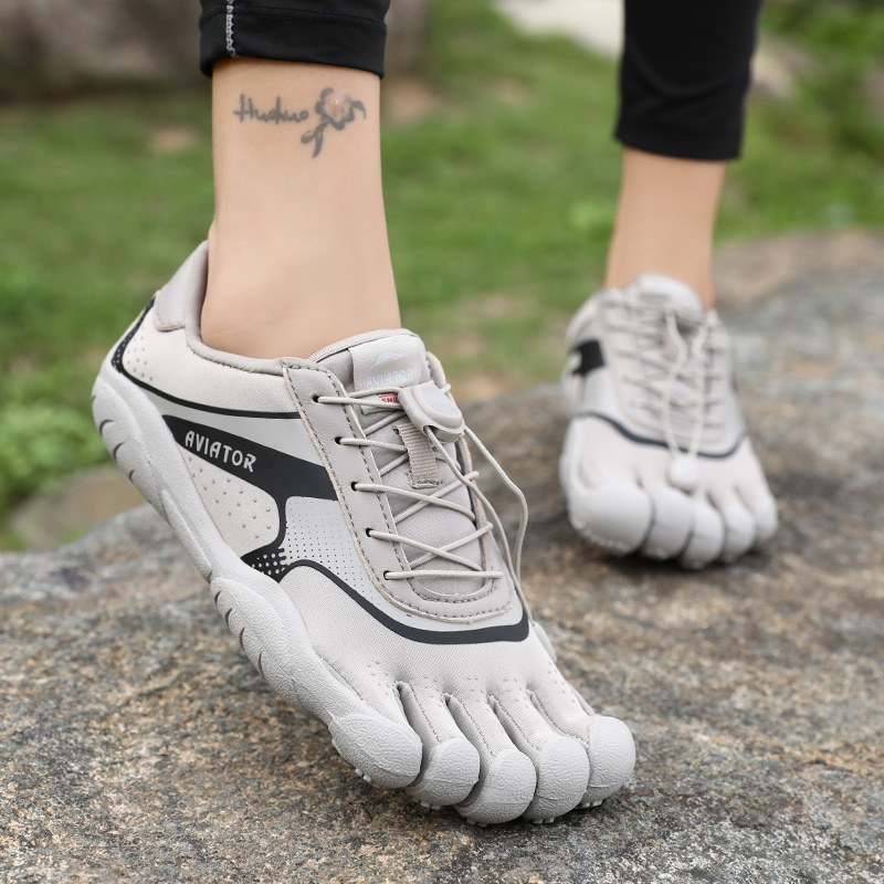 The new Aviator Aviator five-finger shoes couples casual breathable non-slip wear-resistant ultra-light four seasons men and women