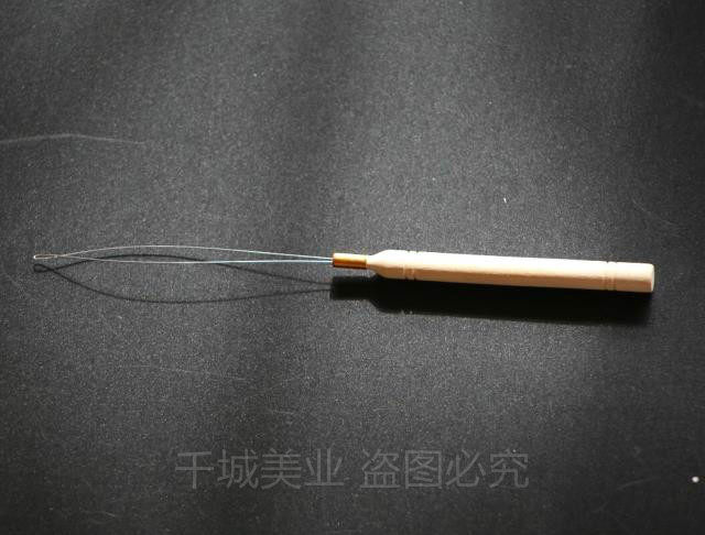 The store manager recommends hair extension wooden handle beading device pull ring beading device wig tools
