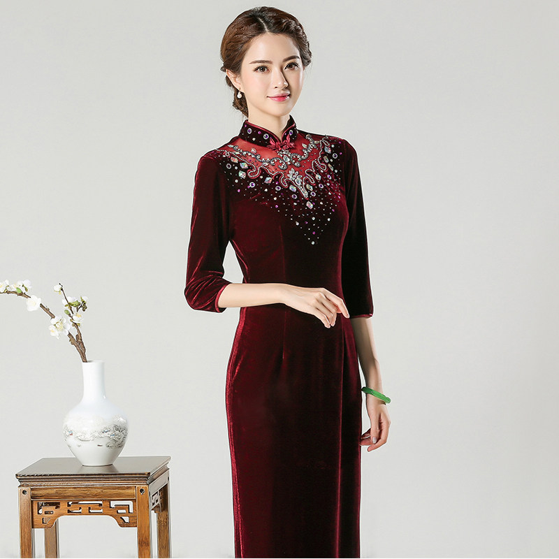Golden Velvet Qipao Female Midyear Wedding Mom Long Version Temperament Elegant Walking Show Improvement Retro Fit 805
