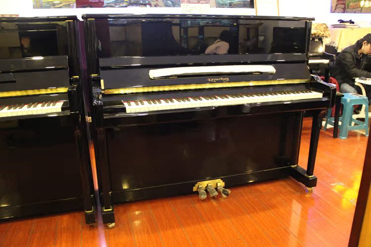 Đàn piano Pearl River Caesar Fort UH123A, đàn piano chơi cao cấp, giới hạn ở doanh số khu vực Thành Đô dương cầm