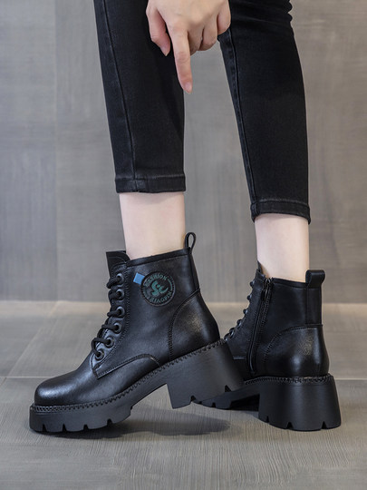 Women's Leather Shoes, British Style Martin Boots, Make Feet Look Smaller, 2025 New Thick-Soled Chunky Heel Autumn Short Boots, Winter Fleece-Lined