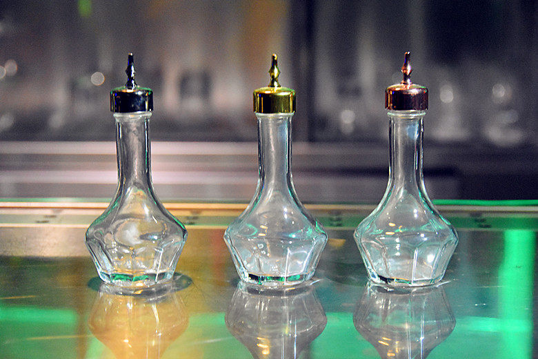 Gold wine imported 50ml bitter bottle Absinthe bottle Medicine bottle Bitter Glass Bottle Bitter Bottle