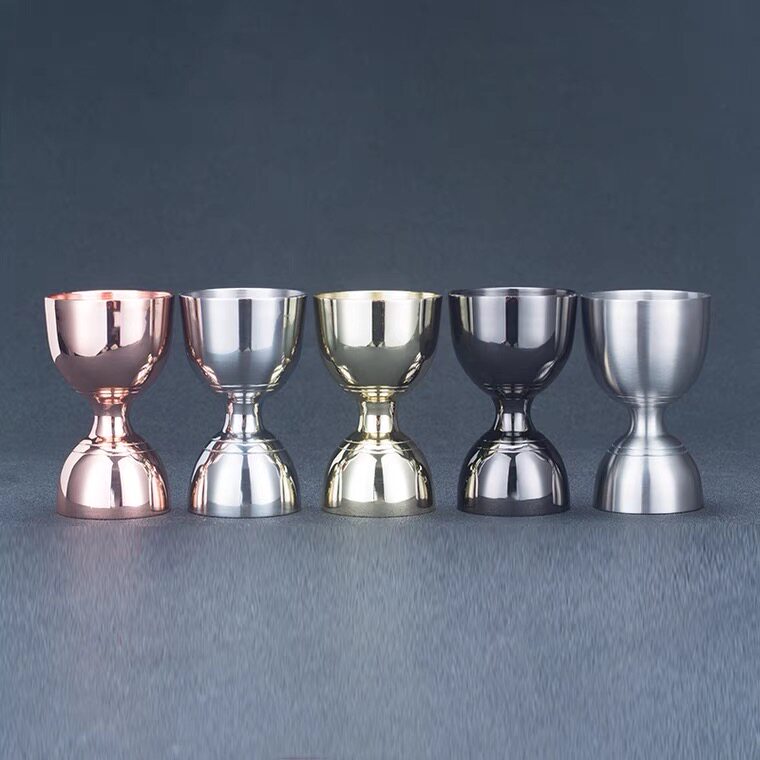 Gold wine with Indian style Wine Measuring Cups British style Fancy Dresser Dedicated Ounces of Ounce Cup of Wine Dresser