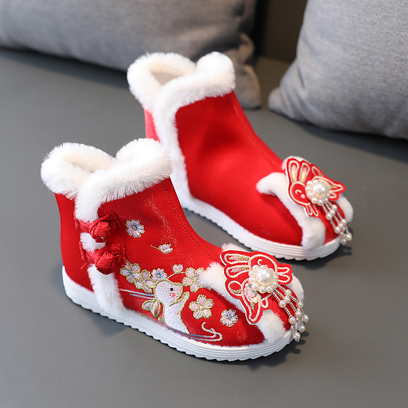 女の子用の漢服靴、冬の中国風の新年靴、子供用の赤い綿のブーツ、衣装の刺繍が施された靴、エスニックスタイルのブーツ