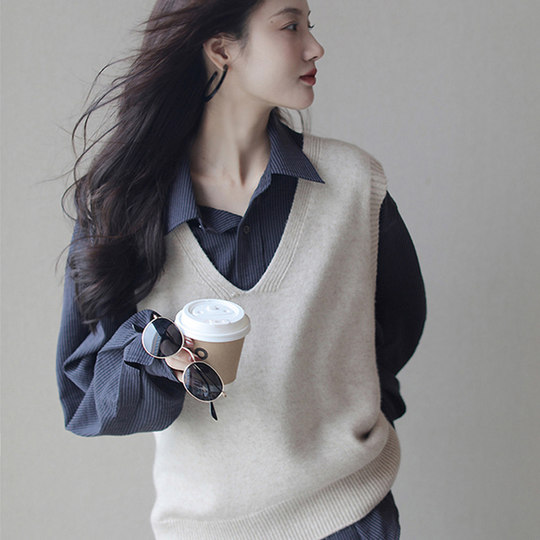 秋装新款针织马甲女高端100纯山羊绒V领叠穿无袖毛衣背心气质坎肩