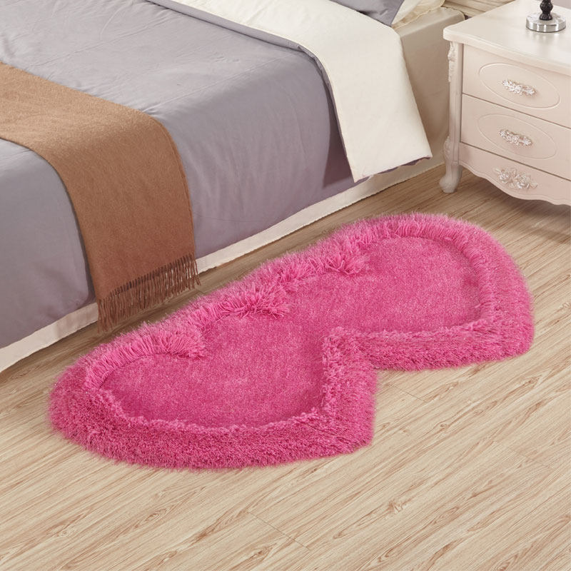 Living room Bedroom Bed side bed front carpet Tatami Bay window Long hair children's cartoon Wedding room Qing Duobao double heart-shaped floor mat
