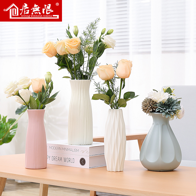 Minima Eu Style Vase Home Creative Living Room Flower Arrangement Dry Flower Decoration Pendulum for small frescoed hydroponic plastic bottles