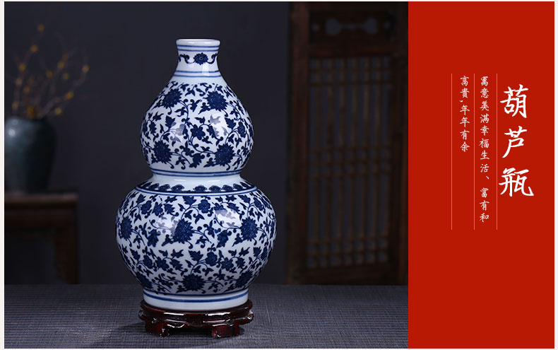 Jingdezhen ceramic vase of blue and white porcelain of modern Chinese style household craft supplies creative furnishing articles rich ancient frame, the living room