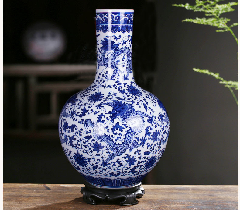 Jingdezhen ceramics glaze dragon under the blue and white porcelain vases, flower arrangement archaize sitting room rich ancient frame of Chinese style household furnishing articles