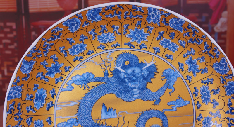 Jingdezhen ceramics sit hang dish plate decoration plate of TV setting wall furnishing articles blue and white porcelain household act the role ofing is tasted