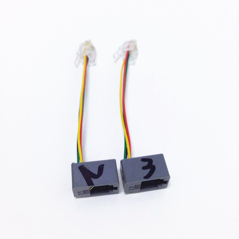 Ear-wheat switching line adjusting ear machine line sequence makes headphones compatible with the telephone set with a set of 2-number 3 switching lines