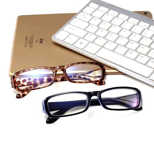 Ноутбук, мобильный телефон, ретро очки, защита глаз