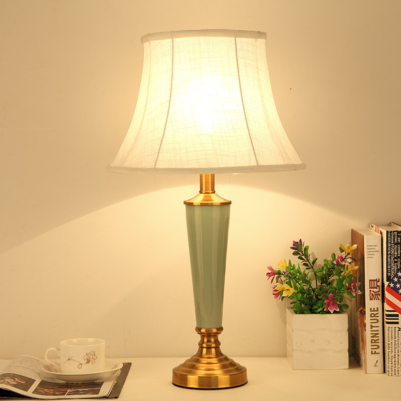 American-style minimalist modern bedroom bedside study home decoration creative living room warm European-style ceramic warm light table lamp