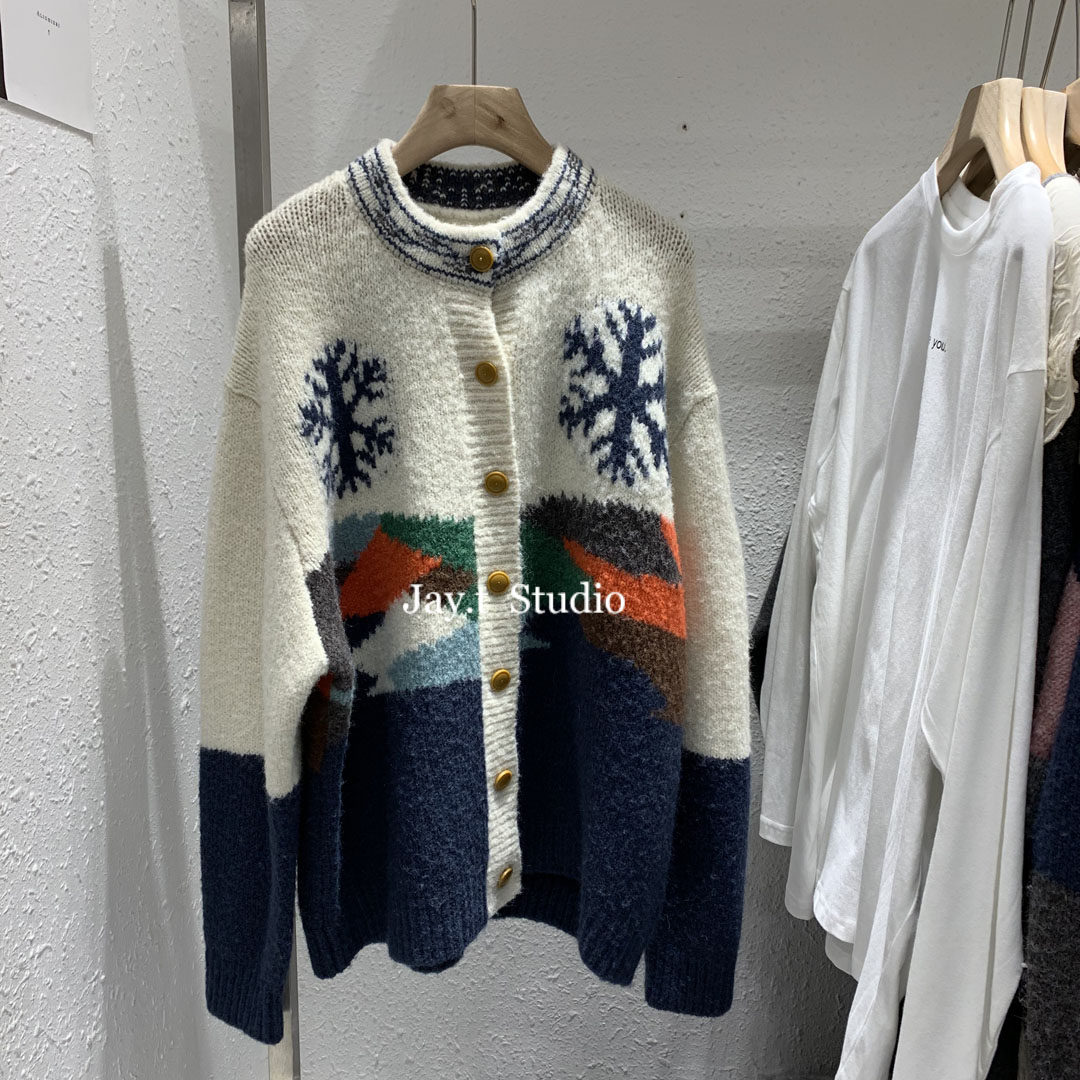 T D autumn and winter Korean version loose with lazy wind 100 lap knit retro snowflake long sleeve cardiovert sweater 5605 #