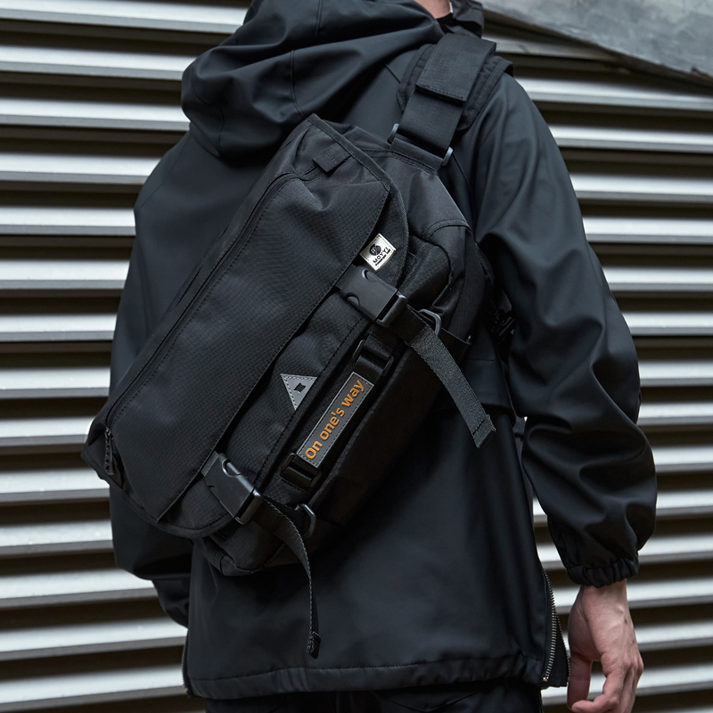 Functional Crossbody Bag, Men's Workwear, Sports Cycling Backpack, Large-Capacity Commuter Messenger Bag, Tablet Computer Shoulder Bag Functional Crossbody Bag, Men's Workwear, Sports Cycling Backpack, Large-Capacity Commuter Messenger Bag, Tablet Computer Shoulder Bag