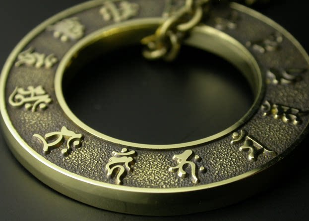 Japan Direct Mail Authentic Buddhist Sanskrit Necklace Van Van is amused in the pan Van, pure copper thirteen Buddha Wheel back