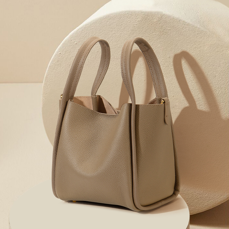 First-Layer Cowhide Medium-Sized Basket-Style Bucket Bag for Women, Large Capacity, Soft Genuine Leather, Fashionable Handbag, Shoulder Bag, Crossbody Bag First-Layer Cowhide Medium-Sized Basket-Style Bucket Bag for Women, Large Capacity, Soft Genuine Leather, Fashionable Handbag, Shoulder Bag, Crossbody Bag