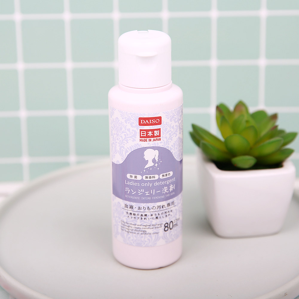 Japan Daiso Daisuke Women's physiological underpants special cleaning liquid agent lingerie to taste the blood stains 80mL