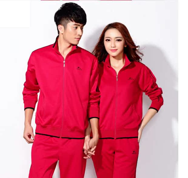 Jinguan lớn màu đỏ thể thao phù hợp với nam giới và phụ nữ mùa xuân và mùa thu kích thước lớn quần áo trung niên nhóm Jiamusi quần áo thể dục nhịp điệu - Thể thao sau bộ adidas nam mùa hè