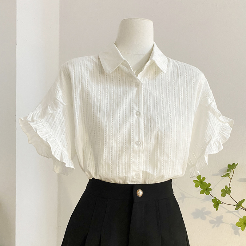 White Polo Collar Bell-Sleeve Shirt for Women, Summer Design, Niche, Loose Fit, Elegant, Age-Reducing, Stylish Short-Sleeve Top