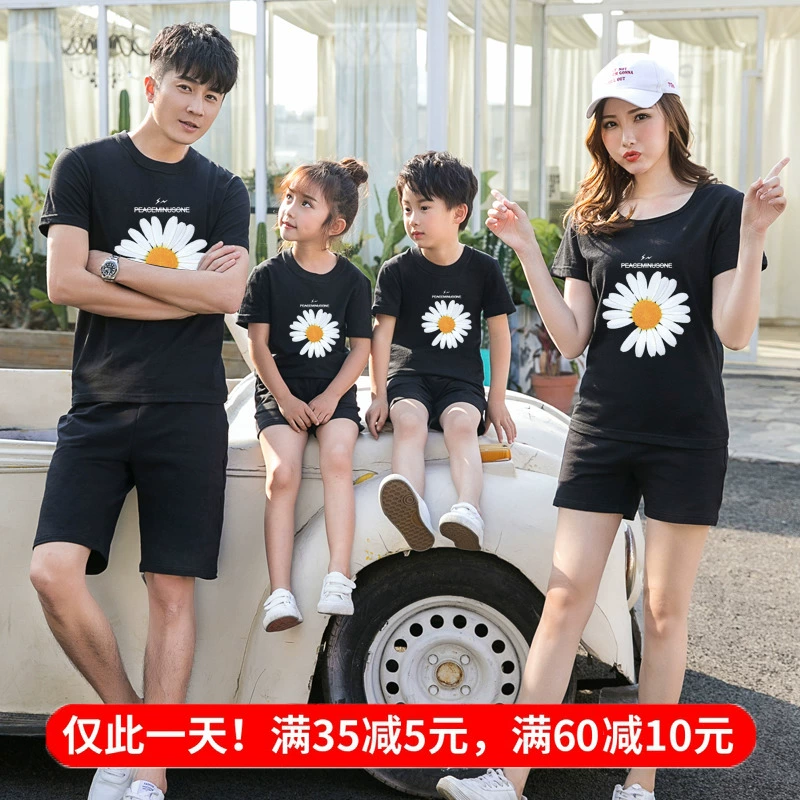 Little daisy ba mẹ con mặc quần áo mùa hè cho gia đình ba bốn mẹ con quần áo mẹ và con áo thun ngắn tay cotton tinh khiết dịch vụ lớp mẫu giáo - Trang phục dành cho cha mẹ và con