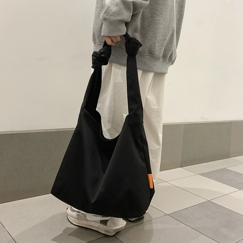 Черная демисезонная вместительная и большая сумка на одно плечо, японский универсальный ранец