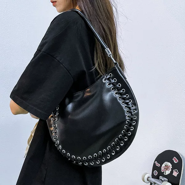 Товары от 利河伯潮包