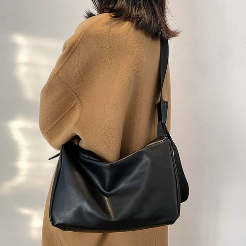 Универсальная вместительная и большая японская сумка через плечо на одно плечо