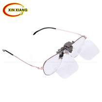 Head-mounted clip-on magnifying glass 2x acrylic lens can be clipped onto glasses for high-definition reading of small print by the elderly