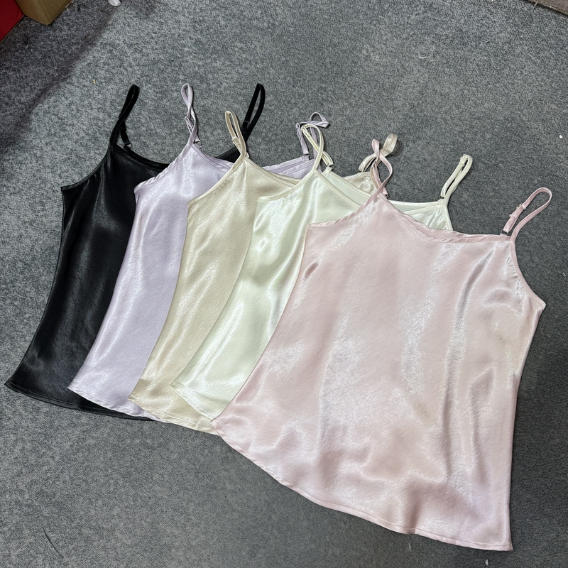 High-End Minimalist Versatile Camisole in Acetate Satin for Women, Summer Short Style, New Chinese Style, Light Luxury Inner Wear with Adjustable Straps