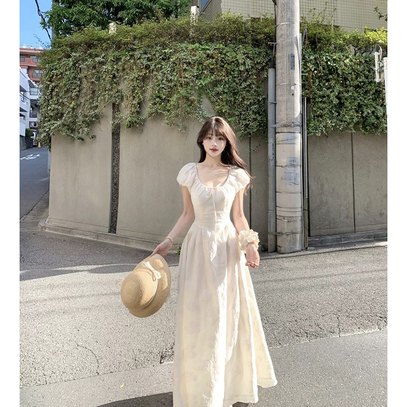 French-Style Gentle Puff Short-Sleeve Waist-Cinching Dress for Women, Summer Sweet and Elegant Slim-Fit Long A-Line Dress French-Style Gentle Puff Short-Sleeve Waist-Cinching Dress for Women, Summer Sweet and Elegant Slim-Fit Long A-Line Dress