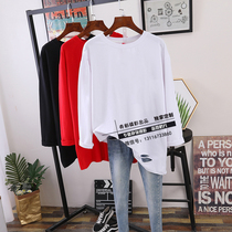 The womens clothing hangout film is a big code style T-shirt hanging for womens clothes