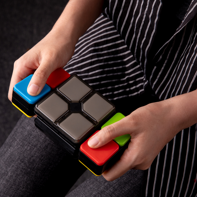 Young Mentally Developed Music Game 100 Change Magic Cube Infinite Decompression God's Net Red Puzzle Shake Toy Men